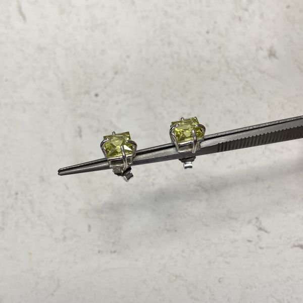 SQUARE STUDS; LEMON QUARTZ