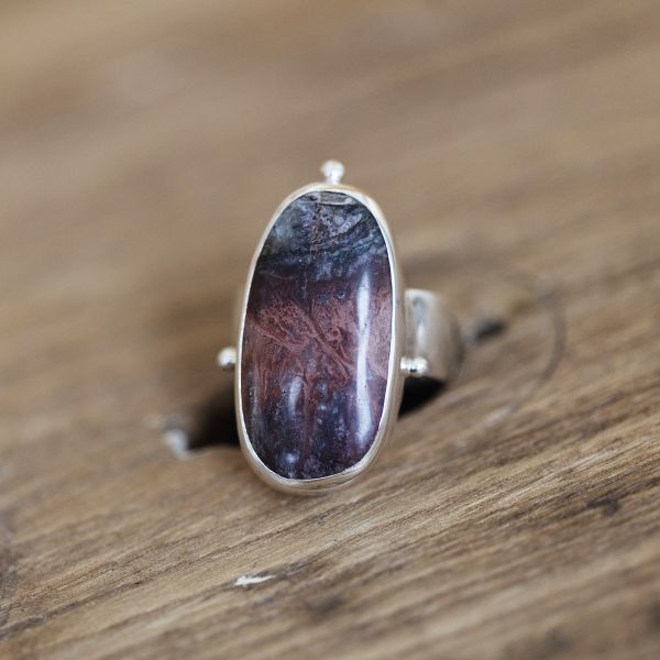 Minimal Oval Flame Agate Ring