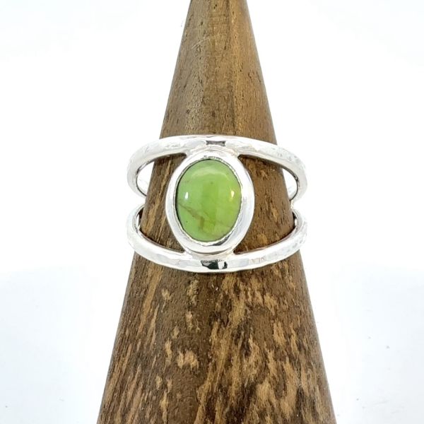 Gaspeite Eye Minimalist Ring