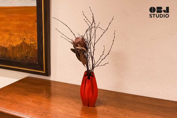 Flake Series – Large Vase in Red