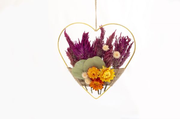 Dried Floral Wall Hanging - heart - 8 inch