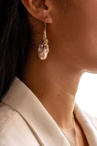 Echo of Gold Earrings