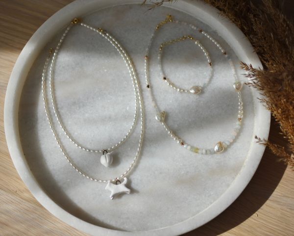 Pearl beaded necklaces