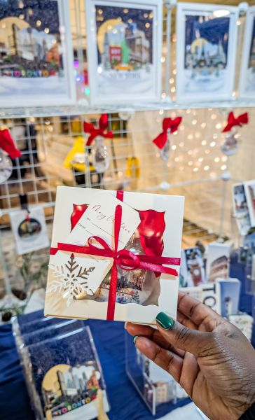 Floating Ornament Packaging